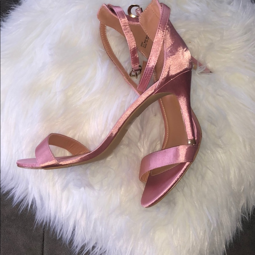 4” Strap, pink heels